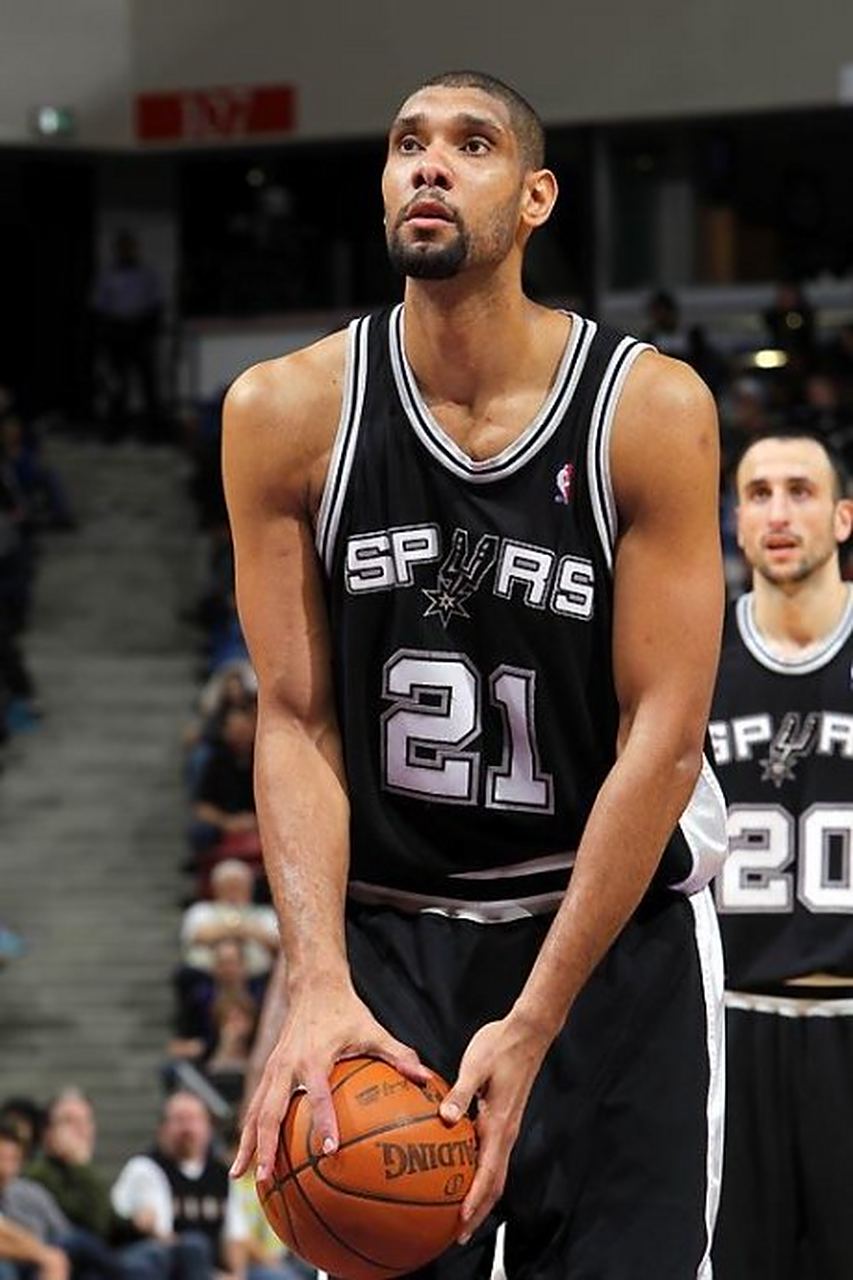 亚历山大15中11轰28分8助，连续96场20+得分（亚历山大15投11中轰28分8助，已连续96场20+）