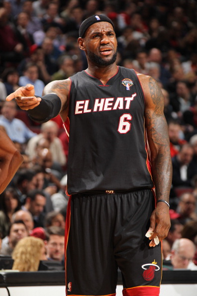 保罗致敬空接之城：地图上找不到洛杉矶，抵达前你要苦练空接（保罗向空接之城致敬：地图无洛杉矶，出发前先苦练空接）