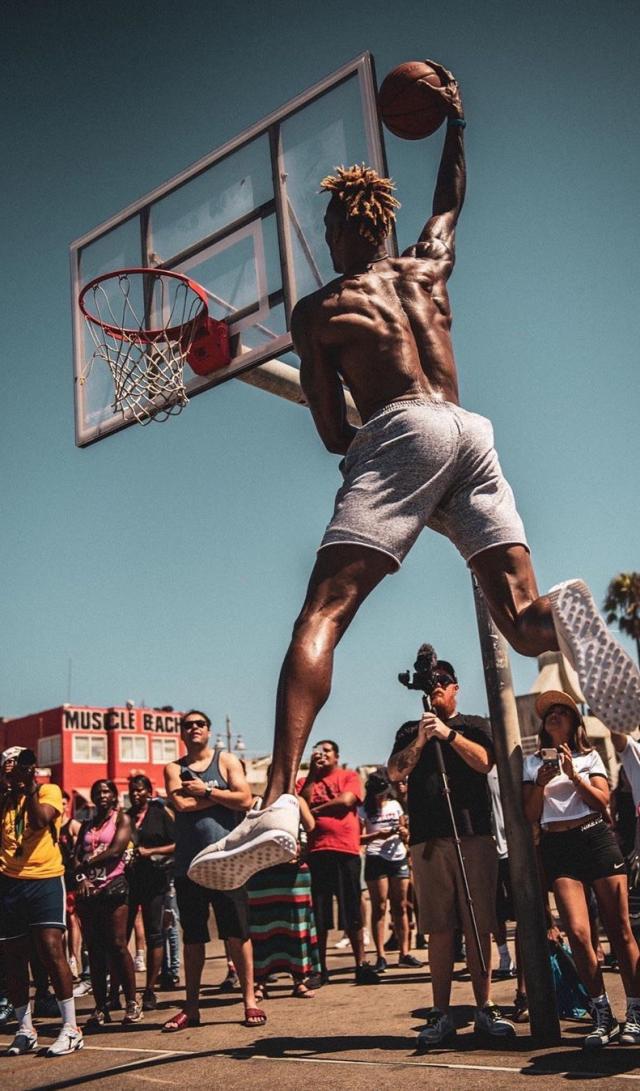 摩纳哥1-0客胜十人博德闪耀，巴洛贡一锤定音，甘德森直红（摩纳哥1-0客擒十人博德闪耀：巴洛贡定胜局，甘德森直红）