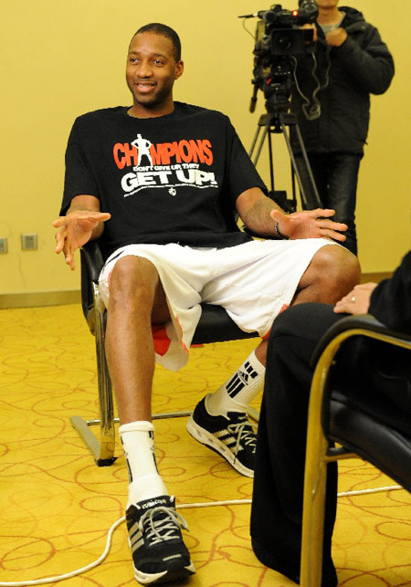 北京战江苏大名单：周琦、赵睿均出战、斯佩尔曼、贾尔斯在列（北京对阵江苏出场名单出炉：周琦赵睿确认登场，斯佩尔曼、贾尔斯入选）