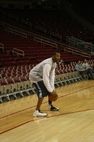 知名顾问：加拉塔萨雷签萨内是巨大成功；奥斯梅恩没解约条款（权威顾问：加拉塔萨雷引进萨内大获成功；奥斯梅恩合同无解约金条款）